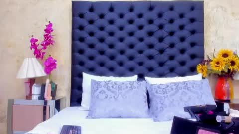 Nahomi  online show from 3, 10, 2025