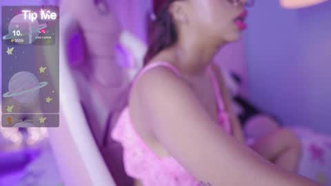 nahomy 2308 online show from 19, 3, 2026