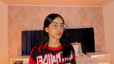 Nahomy  online show from 22, 12, 2025