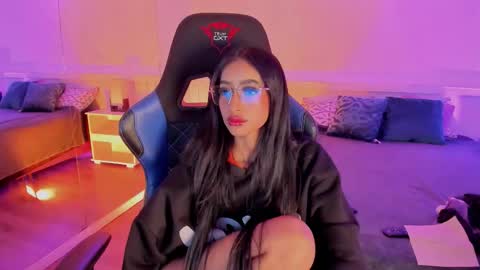 Nahomy  online show from 14, 1, 2026