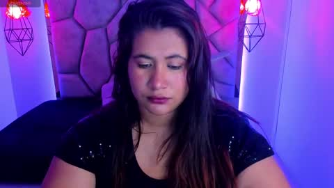 Snapshot of naia_karter chatting on 6, 1, 2025 online show from 6, 1, 2025