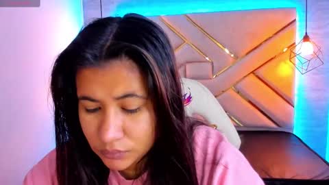 Snapshot of naia_karter chatting on 19, 1, 2025 online show from 19, 1, 2025