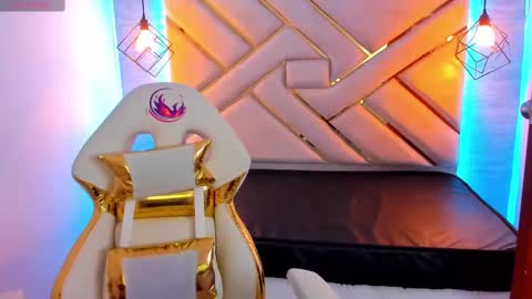 Snapshot of naia_karter chatting on 19, 1, 2025 online show from 19, 1, 2025