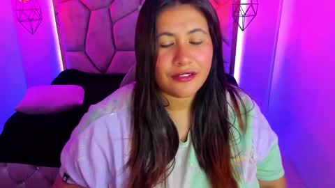 Snapshot of naia_karter chatting on 31, 1, 2025 online show from 31, 1, 2025