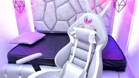 Snapshot of naia_karter chatting on 1, 2, 2025 online show from 1, 2, 2025