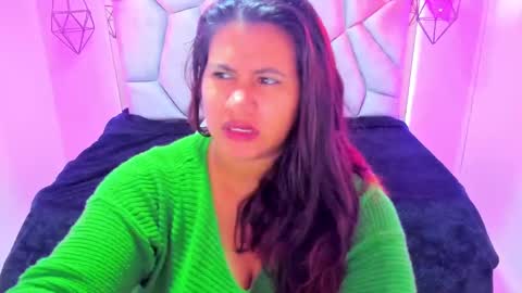 Snapshot of naia_karter chatting on 22, 2, 2025 online show from 22, 2, 2025