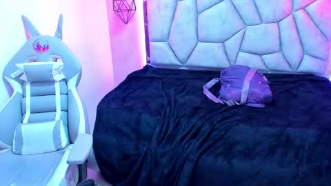 Snapshot of naia_karter chatting on 23, 2, 2025 online show from 23, 2, 2025