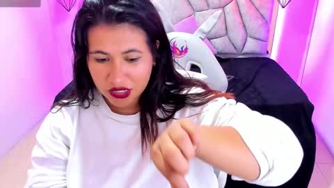 Snapshot of naia_karter chatting on 2, 3, 2025 online show from 2, 3, 2025