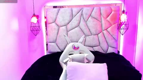 Snapshot of naia_karter chatting on 2, 3, 2025 online show from 2, 3, 2025