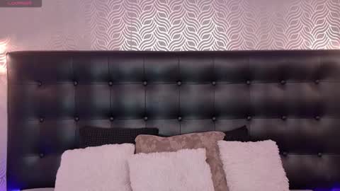 naiaramasson_ online show from 2, 3, 2026