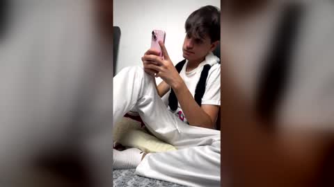  N A I M T H E  K I N G  online show from 3, 2, 2026