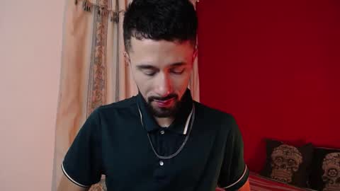 Snapshot of nainpaulo chatting on 3, 11, 2025 nainpaulo online show from 3, 11, 2025