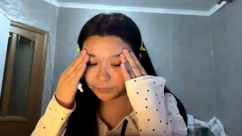 Snapshot of nakimpton chatting on 9, 6, 2026 Leyla online show from 9, 6, 2026