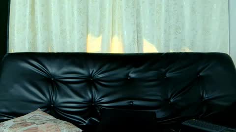 Snapshot of nala_rouss chatting on 3, 10, 2025 NALA online show from 3, 10, 2025