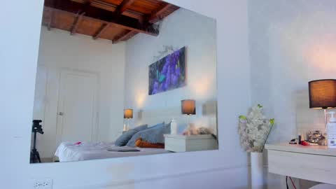 nalamittens online show from 8, 2, 2025