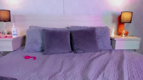 nalamittens online show from 21, 2, 2025