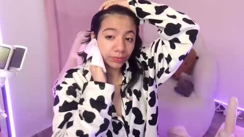 nami_usagi online show from 10, 10, 2025