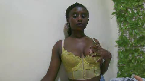 Snapshot of nana2095 chatting on 17, 5, 2026 nana2095 online show from 17, 5, 2026