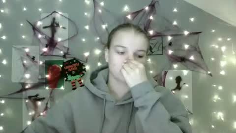 Nana online show from 6, 10, 2025