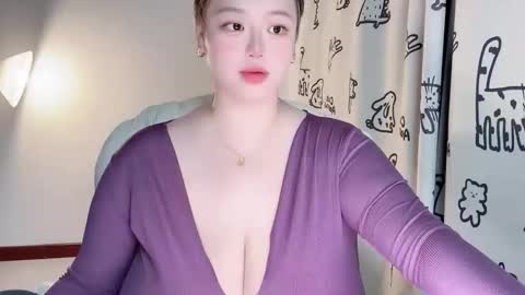 Snapshot of nanabigbobo chatting on 12, 10, 2025 nanabigbobo online show from 12, 10, 2025