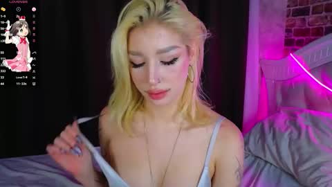 Snapshot of nancybutler chatting on 1, 10, 2025 Sally Blonde Katrinbrown online show from 1, 10, 2025
