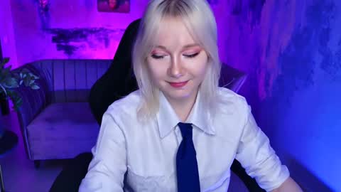 nancymartinez online show from 28, 2, 2025