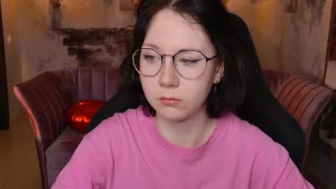 nancymartinez online show from 16, 10, 2025