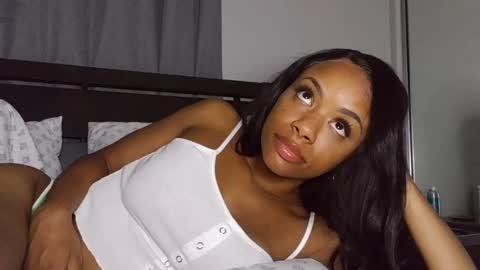 Snapshot of nanneyrose chatting on 15, 9, 2025 Nanneypooh online show from 15, 9, 2025