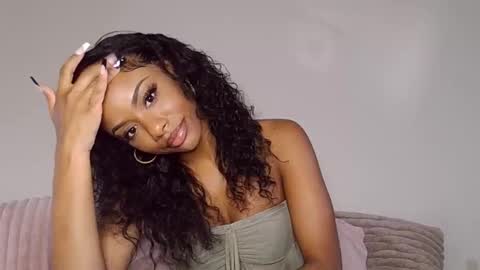 Snapshot of nanneyrose chatting on 24, 11, 2025 Nanneypooh online show from 24, 11, 2025