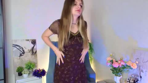 Snapshot of nannieenter chatting on 22, 10, 2025 Marina online show from 22, 10, 2025