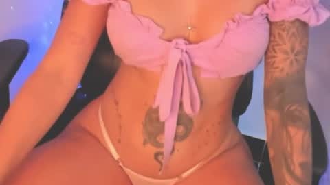 Snapshot of nany_tnt chatting on 1, 2, 2025 NANY online show from 1, 2, 2025