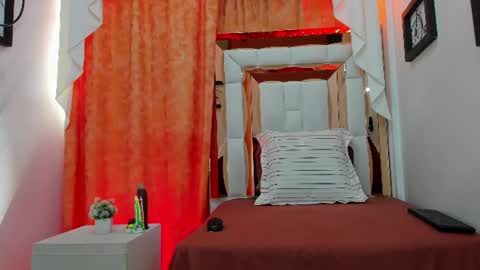 Snapshot of naomi_curvy69 chatting on 8, 7, 2026 Naomy online show from 8, 7, 2026