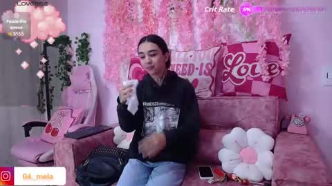 Snapshot of naomi_femme chatting on 19, 6, 2026 naomi_femme online show from 19, 6, 2026