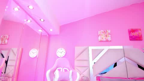 naomi_sara online show from 16, 9, 2025