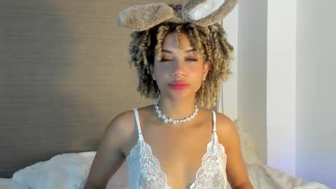 naomidawson online show from 12, 2, 2026