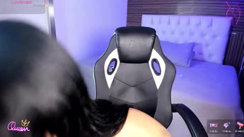 Naomi Frost online show from 8, 4, 2026