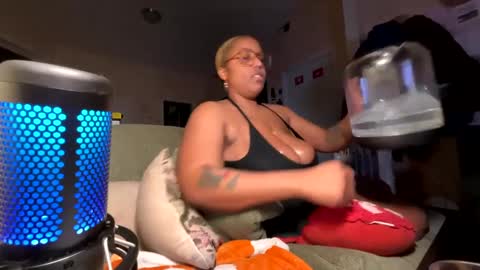 Naomigiirl6 online show from 23, 2, 2025