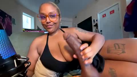 Naomigiirl6 online show from 23, 2, 2025