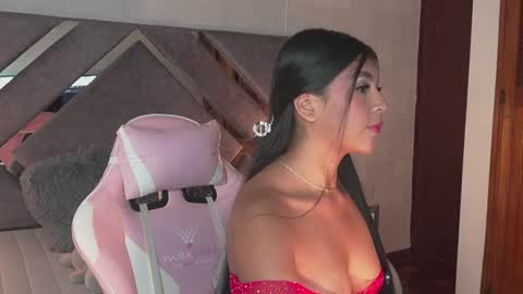Snapshot of naomigray__ chatting on 4, 8, 2026 Naomi-Gray online show from 4, 8, 2026