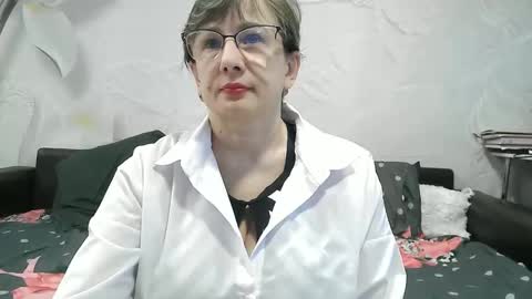Snapshot of naomimolligan chatting on 4, 5, 2026 naomimolligan online show from 4, 5, 2026