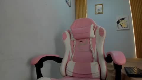 naomis_35 online show from 29, 9, 2025