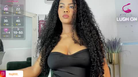 Snapshot of naomixjones1 chatting on 21, 12, 2024 Naomi online show from 21, 12, 2024