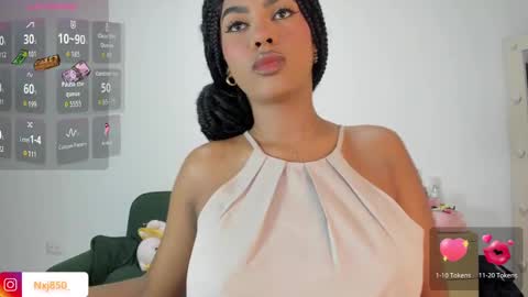 Snapshot of naomixjones1 chatting on 6, 10, 2025 Naomi online show from 6, 10, 2025