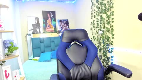 Snapshot of naomy777_ chatting on 4, 1, 2025 naomy online show from 4, 1, 2025