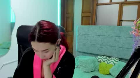 Snapshot of naomy777_ chatting on 25, 9, 2025 naomy online show from 25, 9, 2025