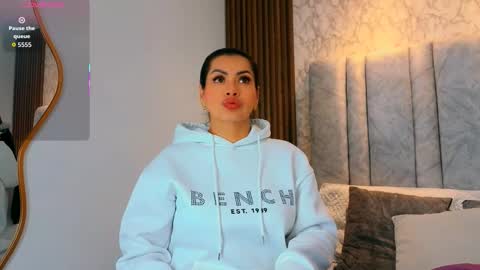 Snapshot of naomy_smithx chatting on 12, 3, 2026 Naomy Smith online show from 12, 3, 2026