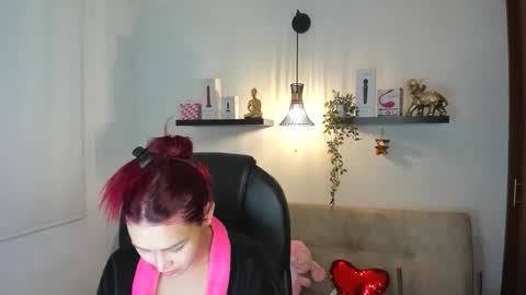 Snapshot of naomy_stanley chatting on 8, 6, 2026 Naomy Stanley online show from 8, 6, 2026