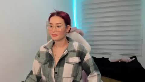 Snapshot of naomy_stanley chatting on 5, 7, 2026 Naomy Stanley online show from 5, 7, 2026