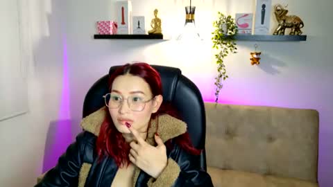 Snapshot of naomy_stanley chatting on 23, 7, 2026 Naomy Stanley online show from 23, 7, 2026