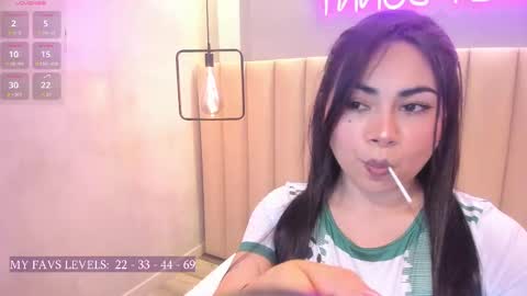 Snapshot of naomymonroe_ chatting on 19, 9, 2025 Naomy online show from 19, 9, 2025